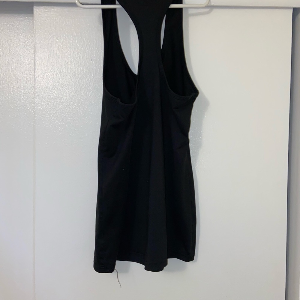 Workout top - Picture 2 of 2